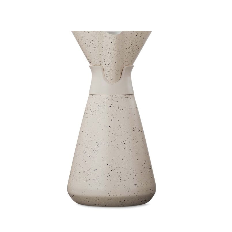 new-standard-carafe-q7 WebPDP-33oz_New_Standard_Carafe_Desert_Tan_Speckle_Studio__CAR1SVOS224_270.jpg