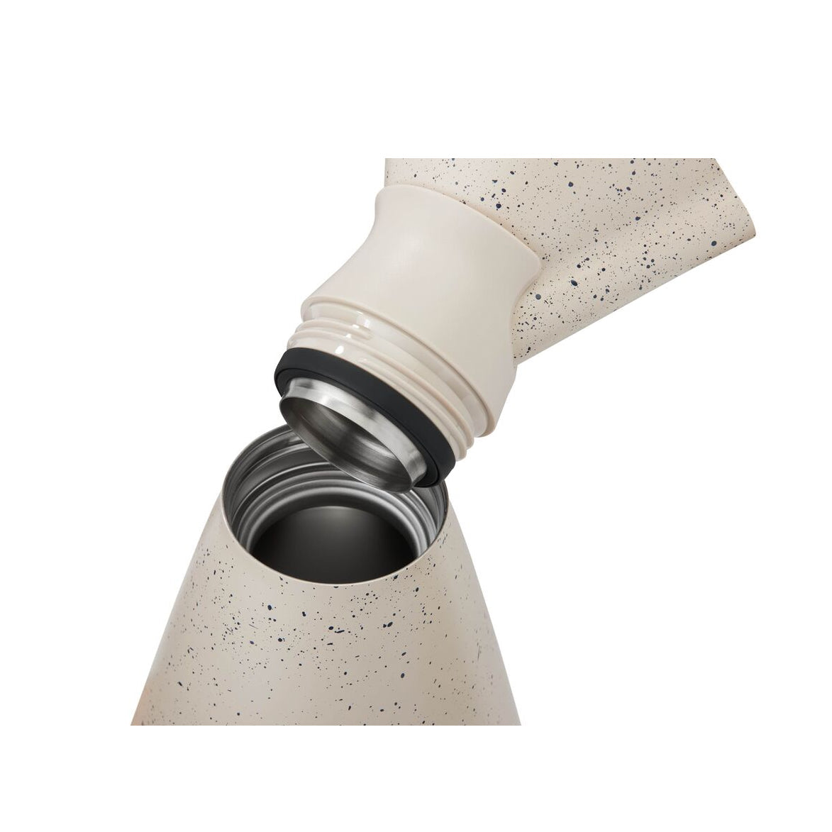 new-standard-carafe-q7 WebPDP-33oz_New_Standard_Carafe_Desert_Tan_Speckle_Studio__CAR1SVOS224_45_Top_Staged.jpg