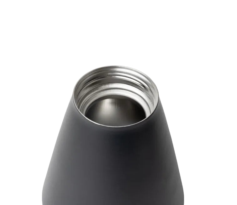 new-standard-carafe-q7 WebPDP-Carafe_Black_Studio_0722_45_Deg_Top_Off__CAR1SVOS002.jpg