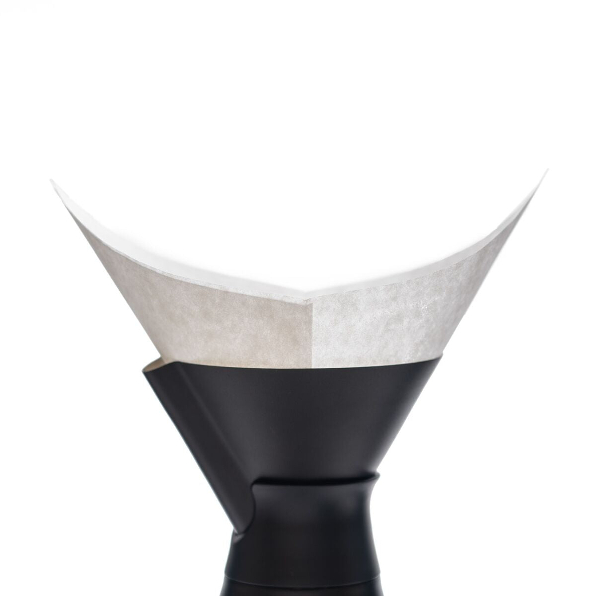new-standard-carafe-coffee-filters-g3 WebPDP-NSCarafeCoffeeFilters_Studio_0223_InUse__CAF1PN00001.jpg
