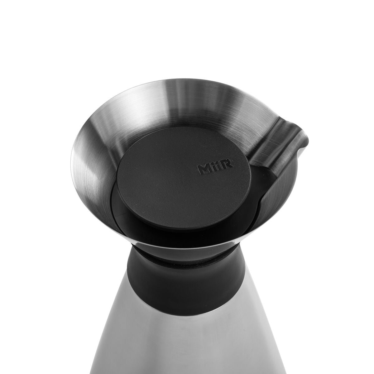 new-standard-carafe-q7 WebPDP-PolishedStainlessCarafe_33oz_SS_StudioX207182024_45degree__CAR1SVOS005.jpg